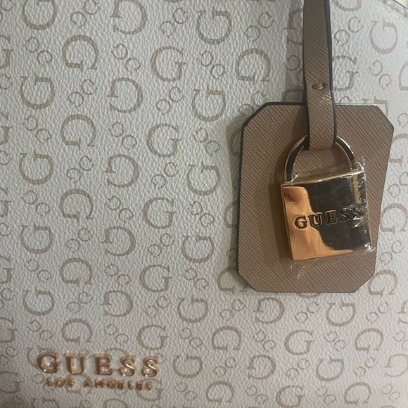 Guess Purse
NWT - Picture 5 of 9